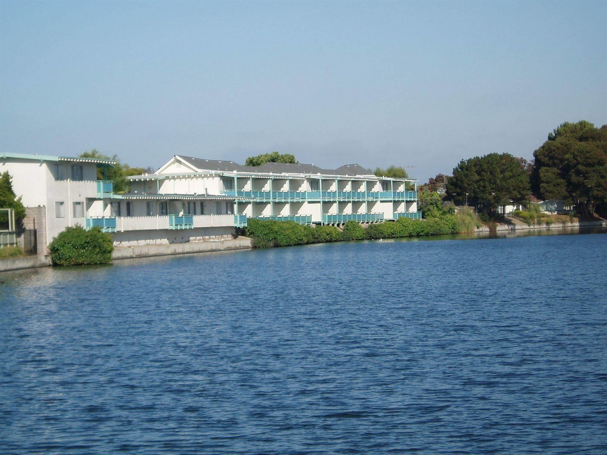 Coral Reef Inn & Condo Suites Alameda Exterior foto